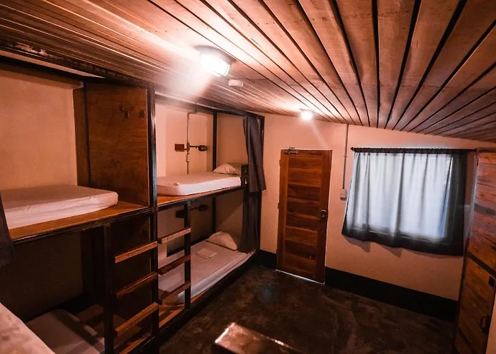 Smooth Cafe Hostel Moalboal